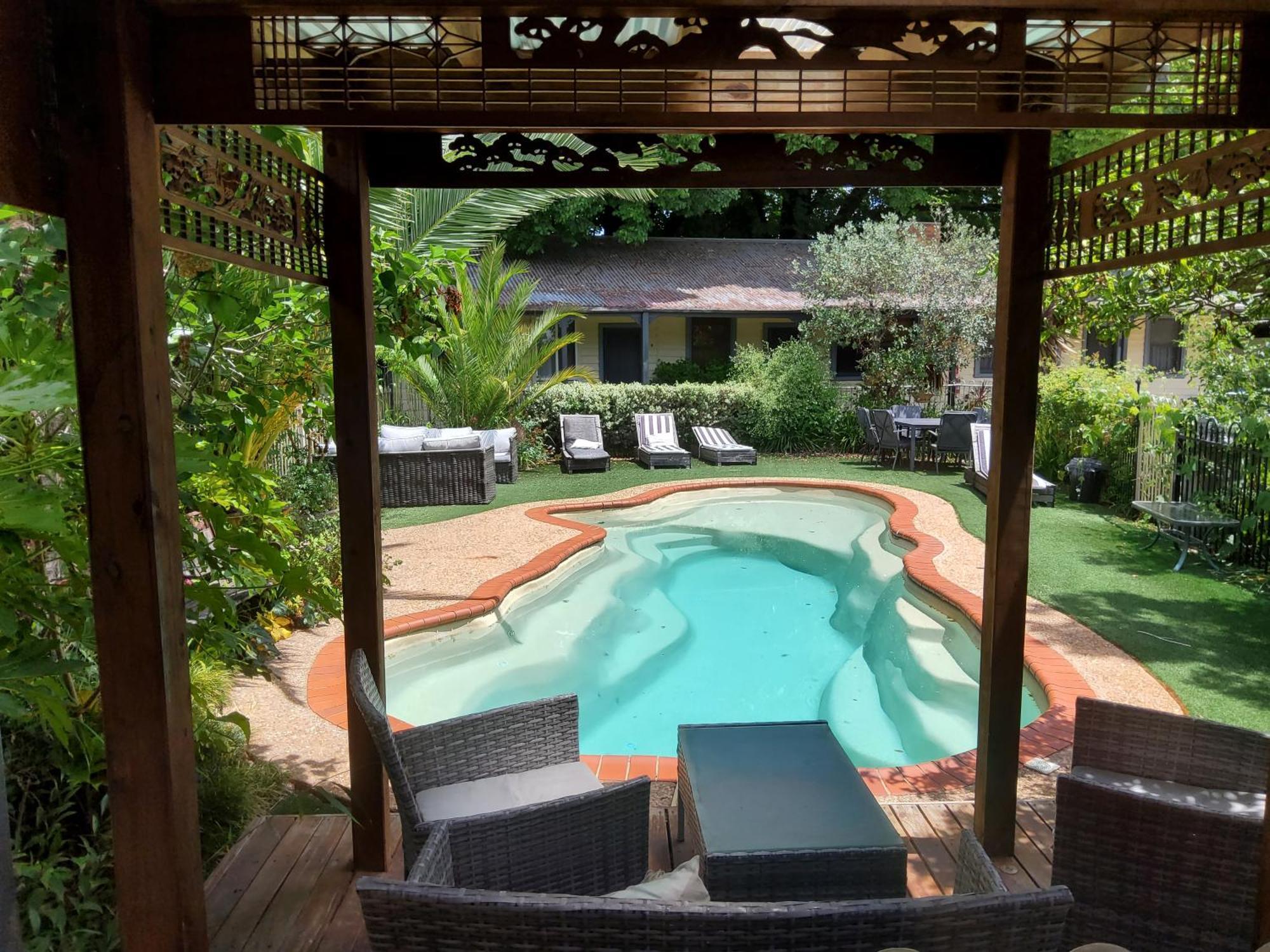 Coach House Inn Брайт Экстерьер фото
