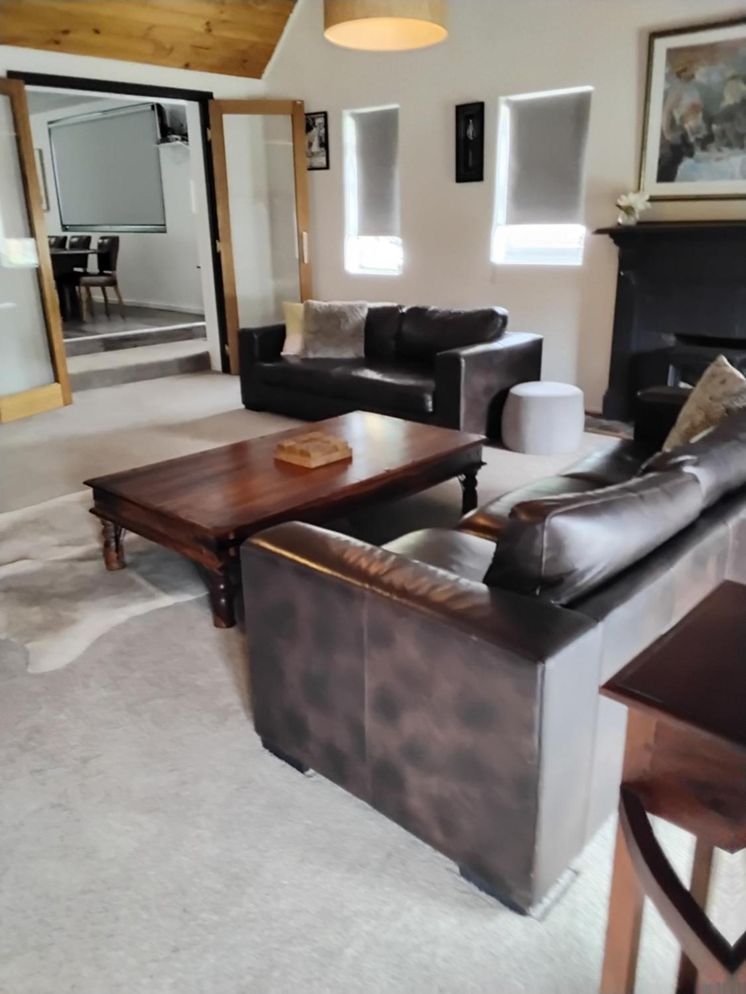 Coach House Inn Брайт Номер фото